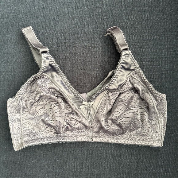 Bali Elegant Grey Lace Bra size 38C - Picture 1 of 7